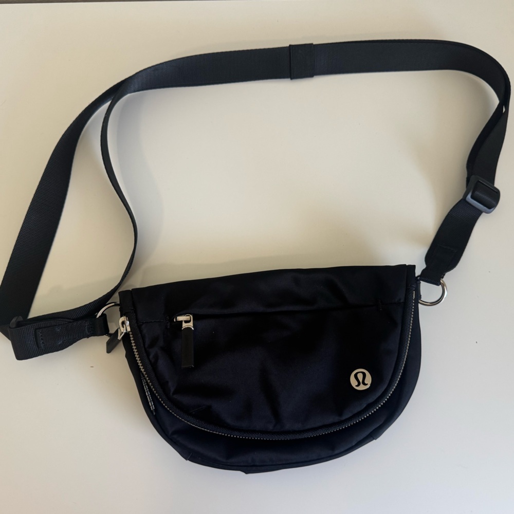 Lululemon All Night Festival Bag 2L